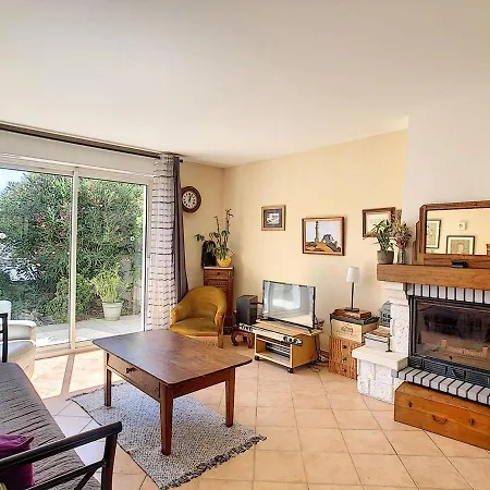 Maison La Rochelle, 5 Pieces, 6 Personnes - Fr-1-710-2 Hotel