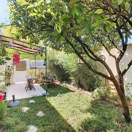 Maison La Rochelle, 5 Pieces, 6 Personnes - Fr-1-710-2 Hotel *
