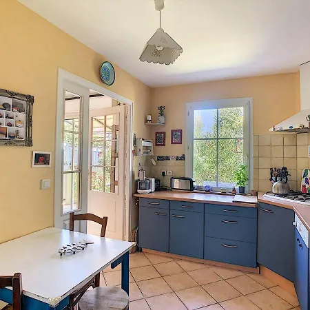 Maison La Rochelle, 5 Pieces, 6 Personnes - Fr-1-710-2 Hotel